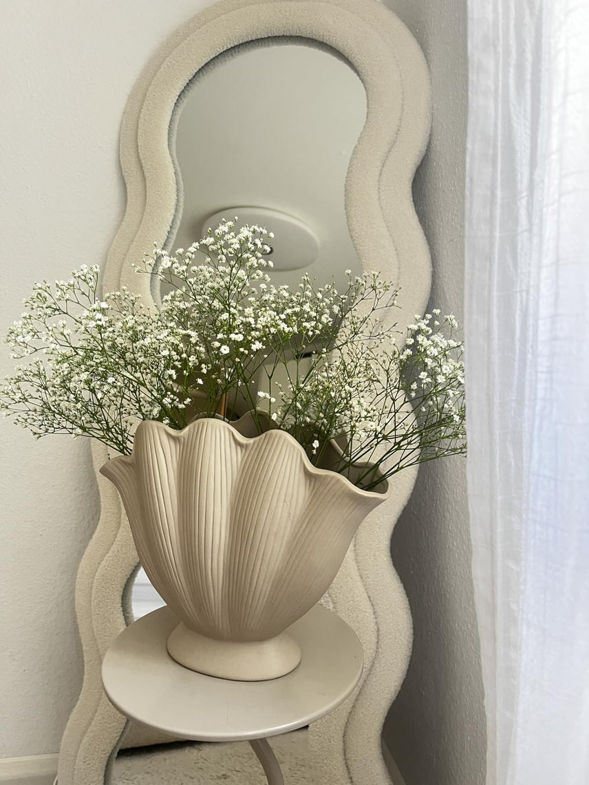 Review by Lisa Cacace